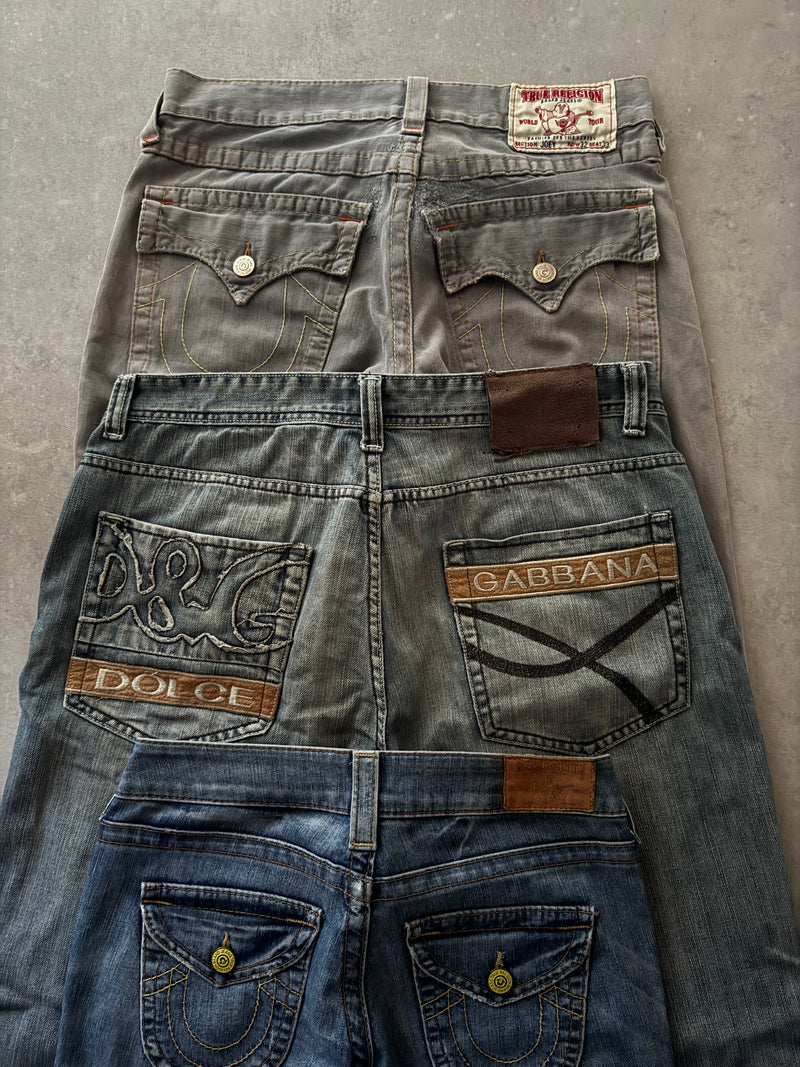 <p><strong>Brand Jeans&nbsp;</strong></p>